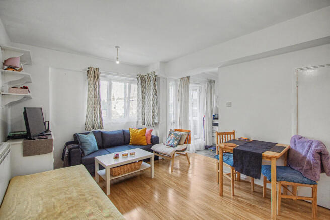 9 Hazlewood Towers, Golborne Gardens, North Kensington, London W10 5DT