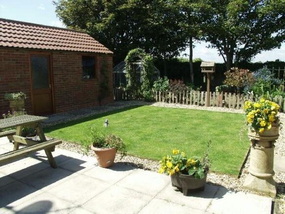 Outside picture 1