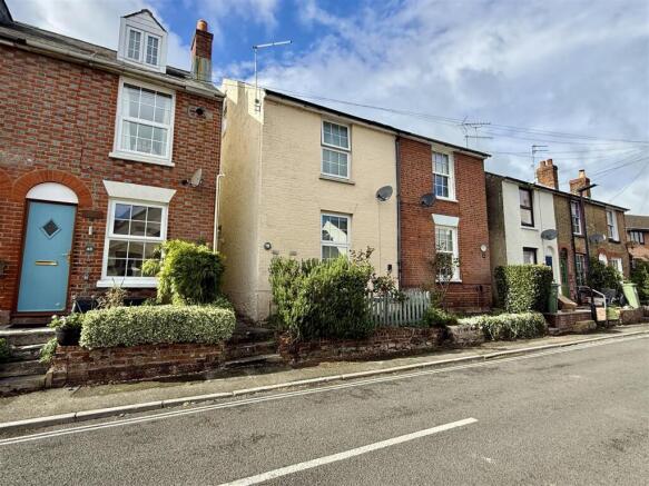 2-bed semi-detached on St. Andrews Street, Cowes, £185,000