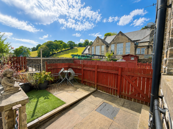 2 bed Terraced for sale Image 10