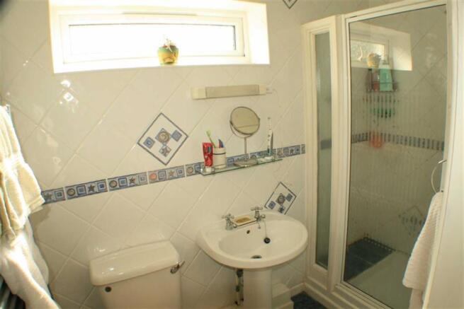 SHOWER-ROOM