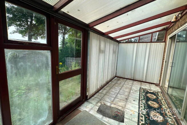 3 bed Semi-Detached Bungalow for sale Image 8