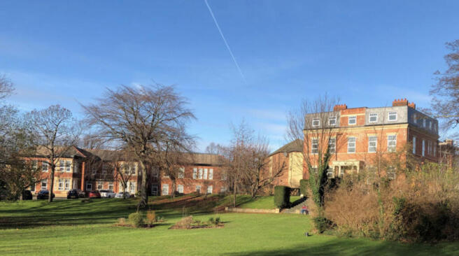 2 bed Flat to rent Image 5