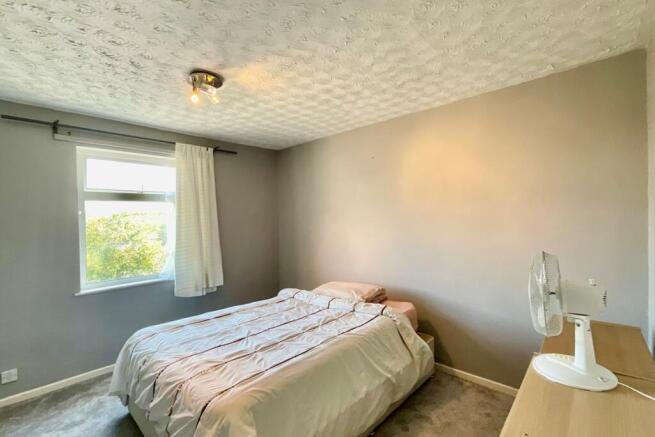 3 bed Terraced for sale Image 10