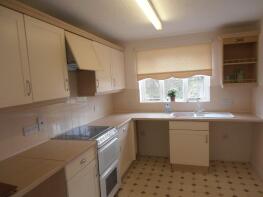 8 Cosy Cottage, St Michaels Close, Pevensey BN24 5EU