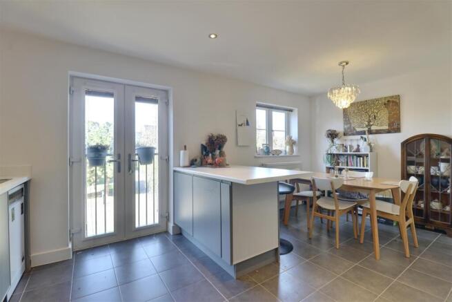 Gleave Close, Southsea photo 4