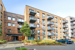 Flat 13, Quinton Court, Plough Way, London SE16 7FA