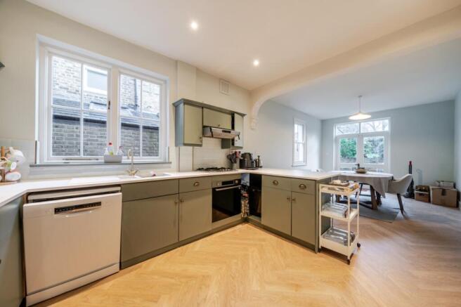 1395849-8-6964d1f...