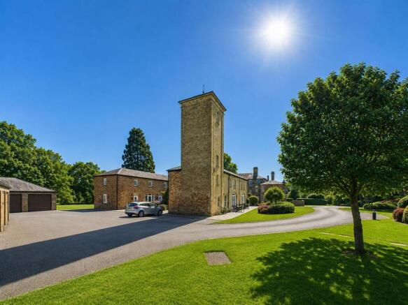 3 bed House for sale Image 7