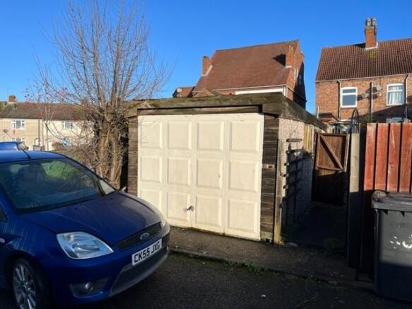 50 Gresely Wood Garage T202211251226.jpg