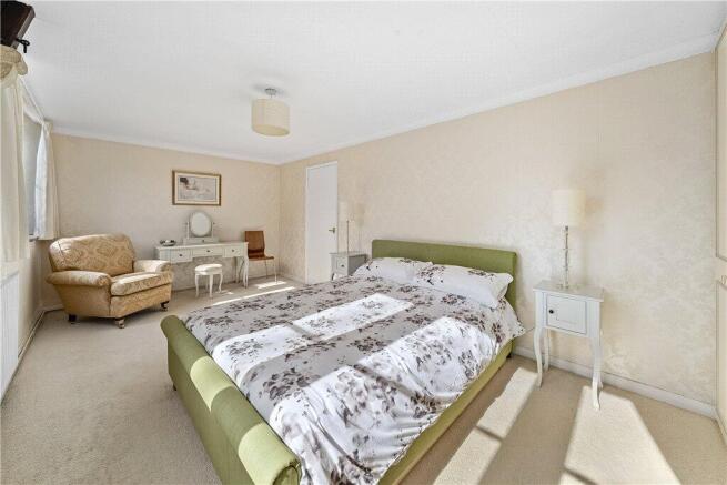 2 bed Apartment for sale Image 11