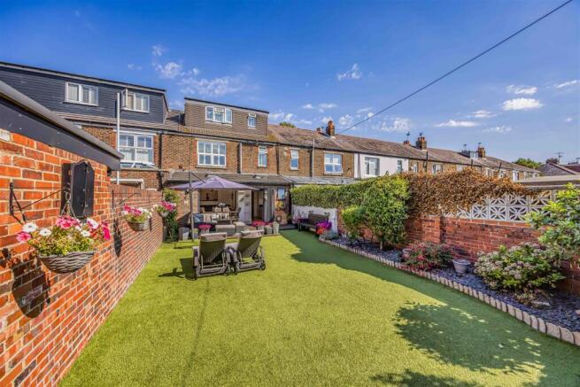 102 Kirby Road, Copnor-Small-PorticoMarketing-Sold