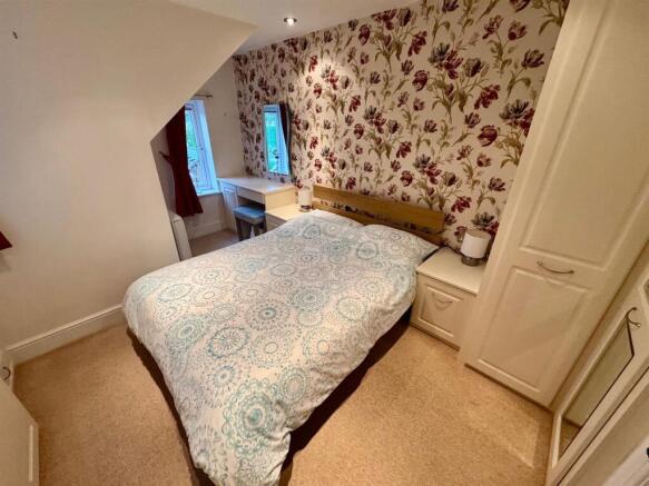 2 bed Flat for sale Image 12