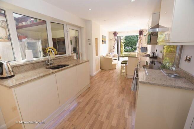 6 Rosebank