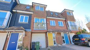 11, Western Barn Close, Rye TN31 7EF