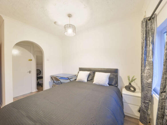 9 pondcroft bedroom1.jpeg