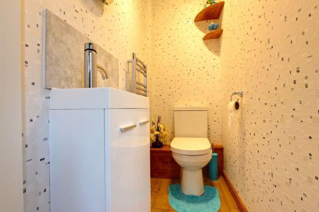 Bathroom (WC)