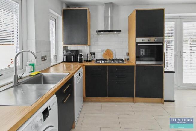 3 bed Semi-Detached for sale Image 8