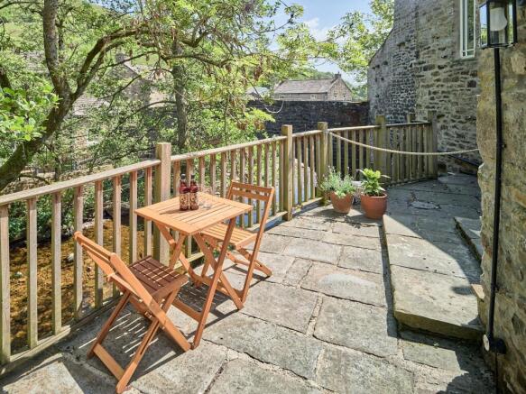 2 bed Cottage for sale Image 12