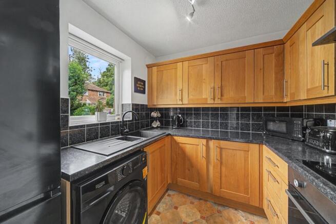 2 bed Terraced for sale Image 4