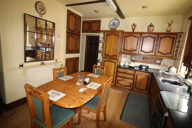 Kitchen: