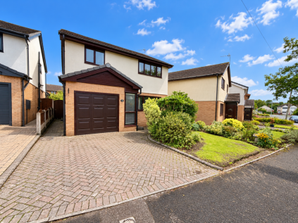Limebrest Avenue, Thornton, FY5