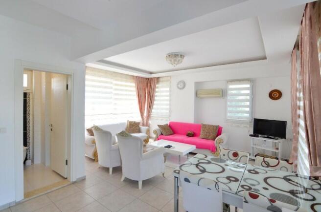 Dining/Lounge