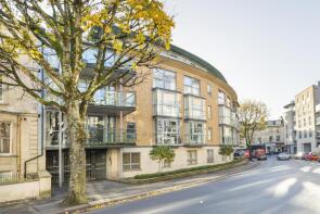 Flat 3, Contemporis, Merchants Road, Clifton, Bristol BS8 4HB