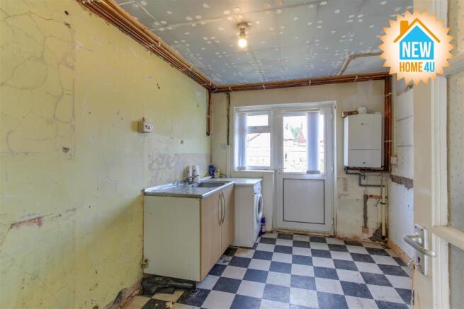 KITCHEN: