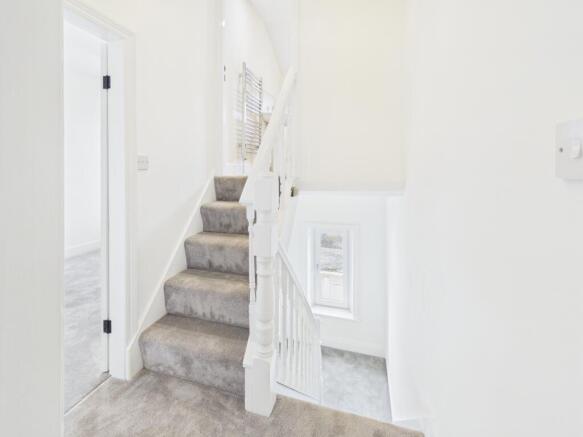 2 bed Terraced to rent Image 9