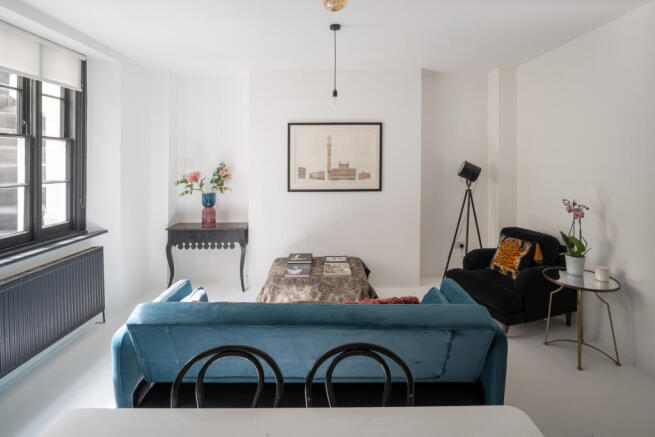 341869 - St. George's Drive, London SW1V - high...