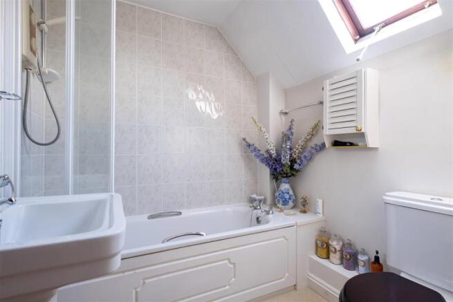 Bathroom.jpg