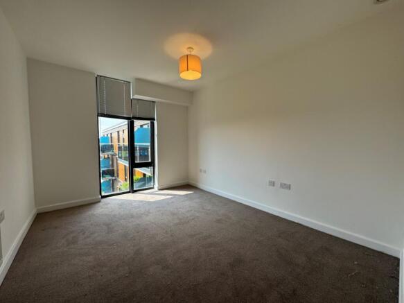 2 bed Flat to rent Image 6