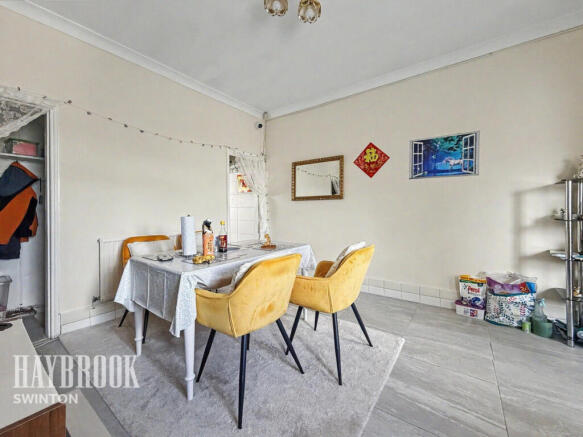 2 bed Terraced for sale Image 6