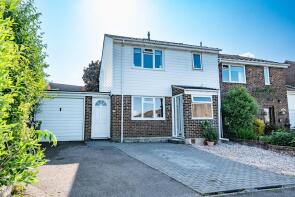 104, Springfield Close, Andover SP10 2QT