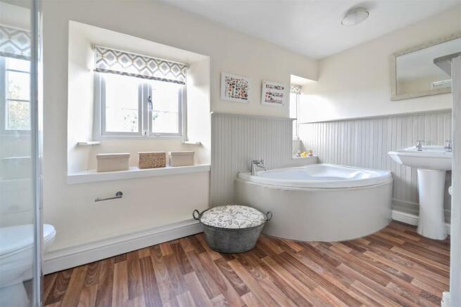 21 Lower Street, Pury End