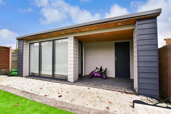 Workshop/Outbuildings