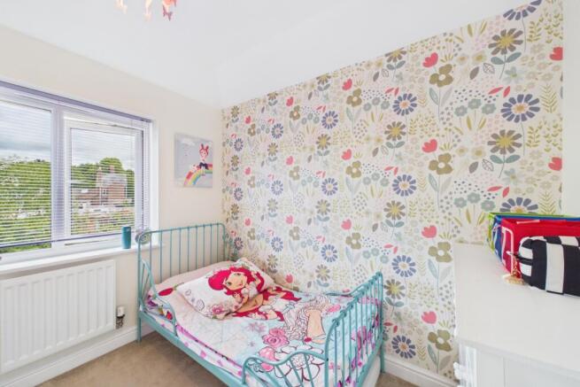 3 bed Semi-Detached to rent Image 6