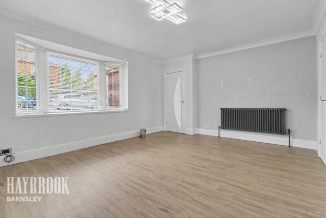 3 bed Semi-Detached for sale Image 6