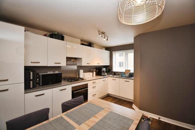 Kitchen / dining room