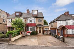 6, Warren Mead, Banstead SM7 1LU