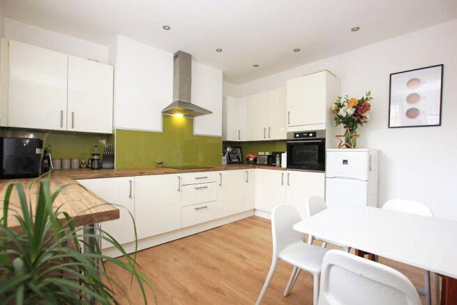 9 Lambert Street, Skipton, North Yorkshire, BD23 2DR photo 4