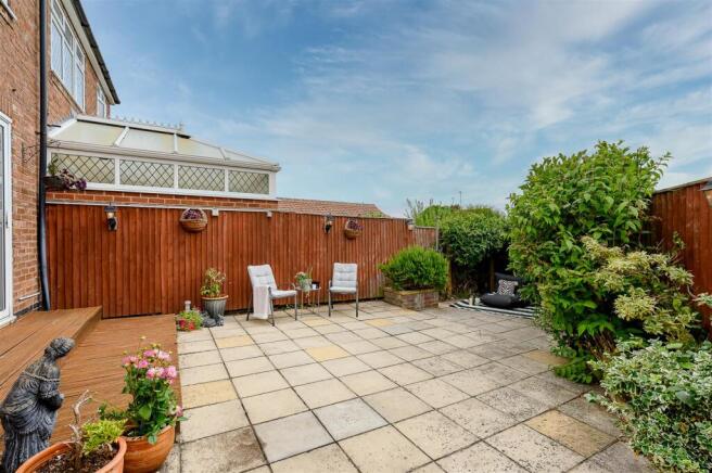 3 bed Semi-Detached for sale Image 6