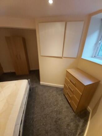 5 bed End of Terrace to rent Image 8