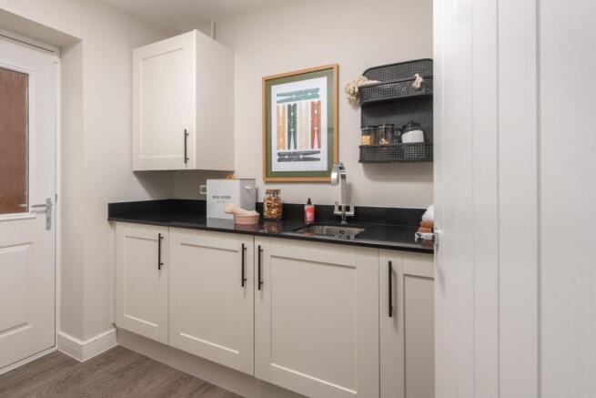 4 bed Detached for sale Image 5