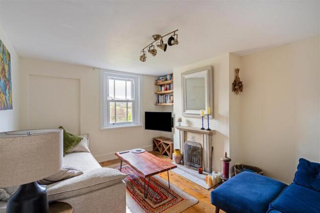 101795_2 Western Terrace Brimscombe-14.jpg