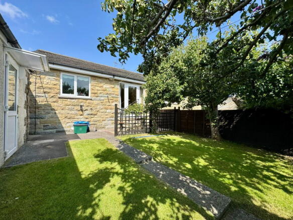 2 bed Semi-Detached Bungalow for sale Image 8