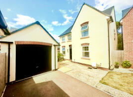 120, Ternata Drive, Monmouth NP25 5UY