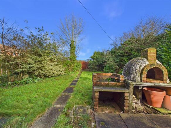 2 bed Semi-Detached for sale Image 10
