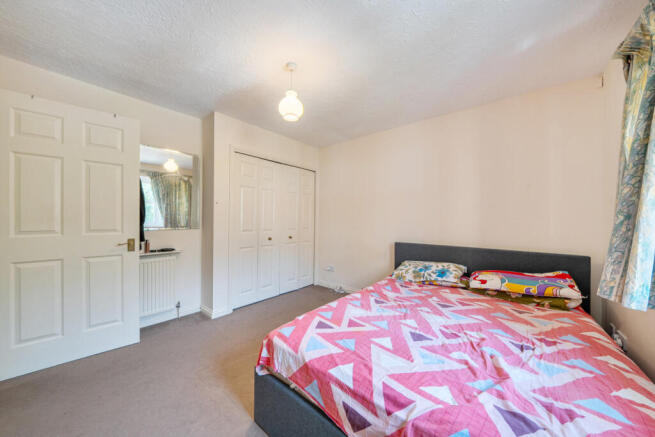 1431981-17-69c147...